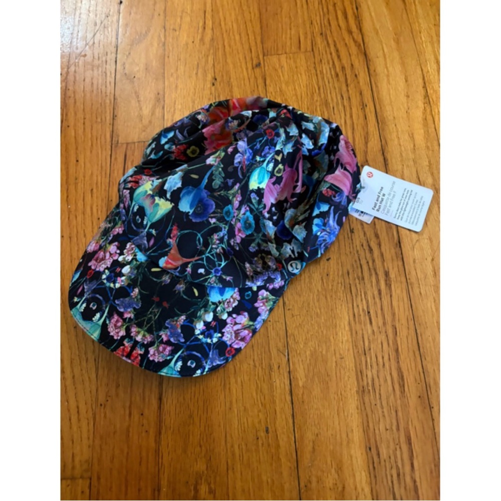 NWT lululemon Fast and Free Running Hat - Picture 4 of 4